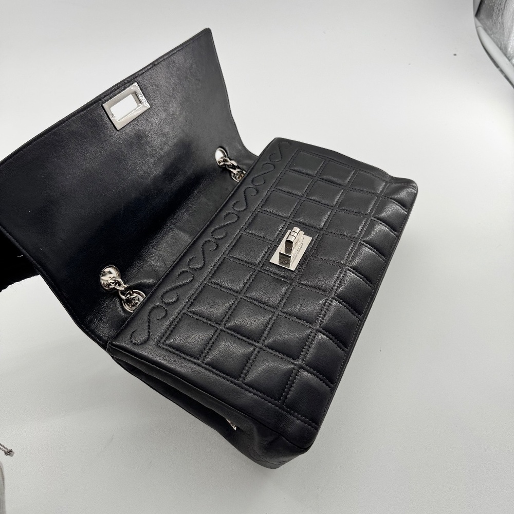 Chanel 2.55 - Picture 10 of 16